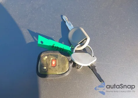 2005 Ford Escape Xlt from USA, damaged, VIN 1FMYU03165KB24227